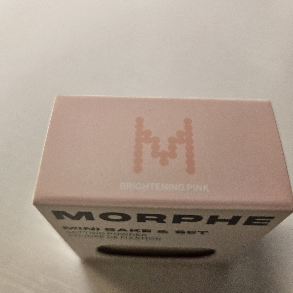 Morphe Bake & Set Setting Powder - Picture 3 of 6
